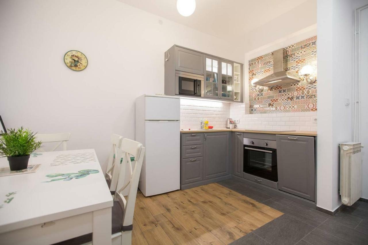 Oberiter Apartments - Center Of Zagreb, Fast Wifi, Ac, Kitchen, Parking Exteriör bild